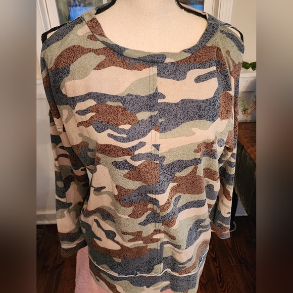 Adrienne Tops - ADRIENNE CUT OUT SLEEVES AT SHOULDER CAMO SWEATSHIRT